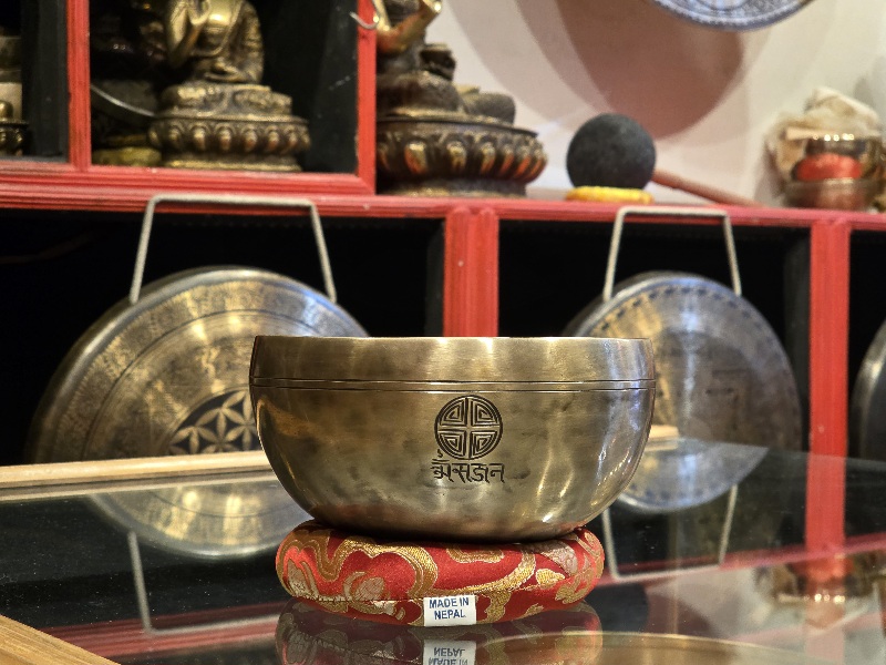 Fullmoon Singing Bowl 16cm